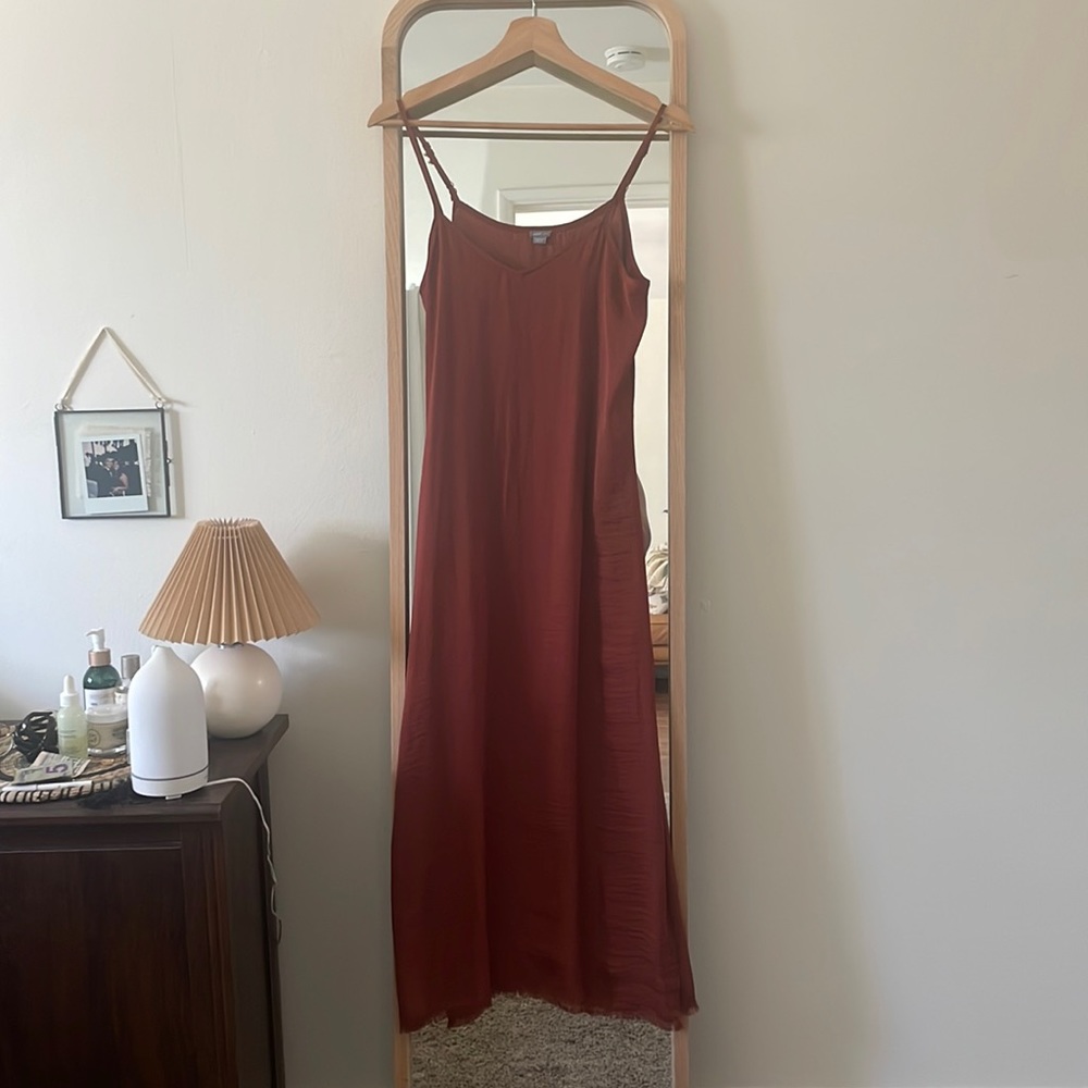 XS RUST SLIP DRESS BY AERIE WITH RAW HEM AND ADJUSTABLE STRAPS